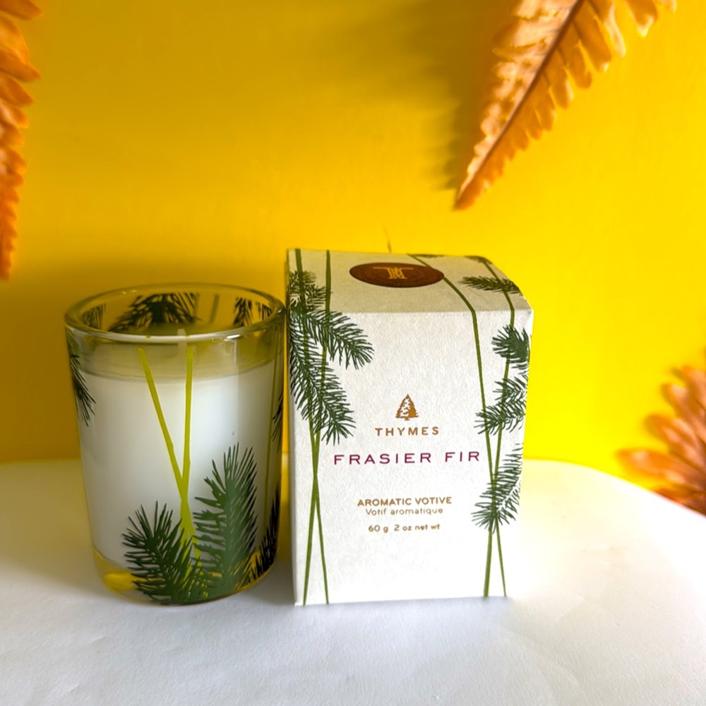 Thymes Frasier Fir Pine Needle Candle – Holiday Candles for Home  (2 oz) - Picture 6 of 7